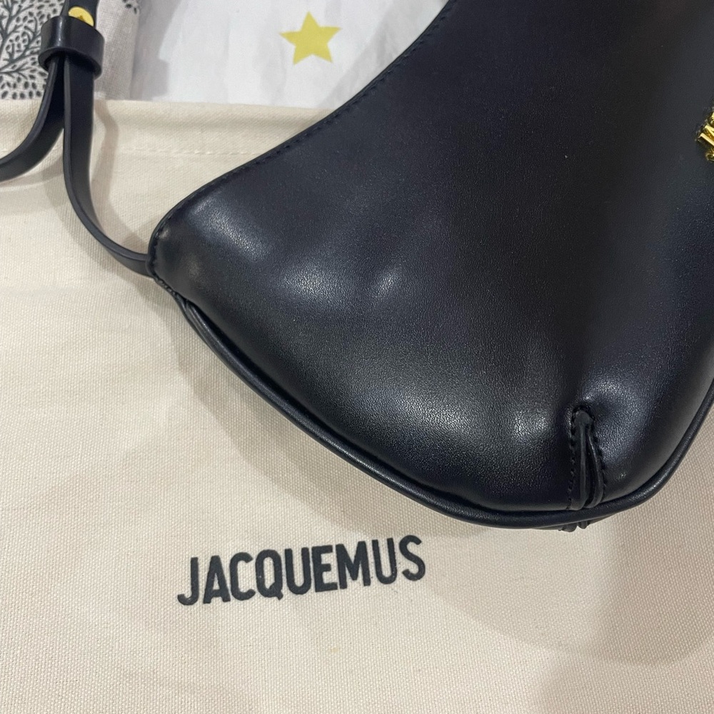 Jacquemus Black Leather Small Shoulder Bag with Gold Logo - Picture 5 of 11